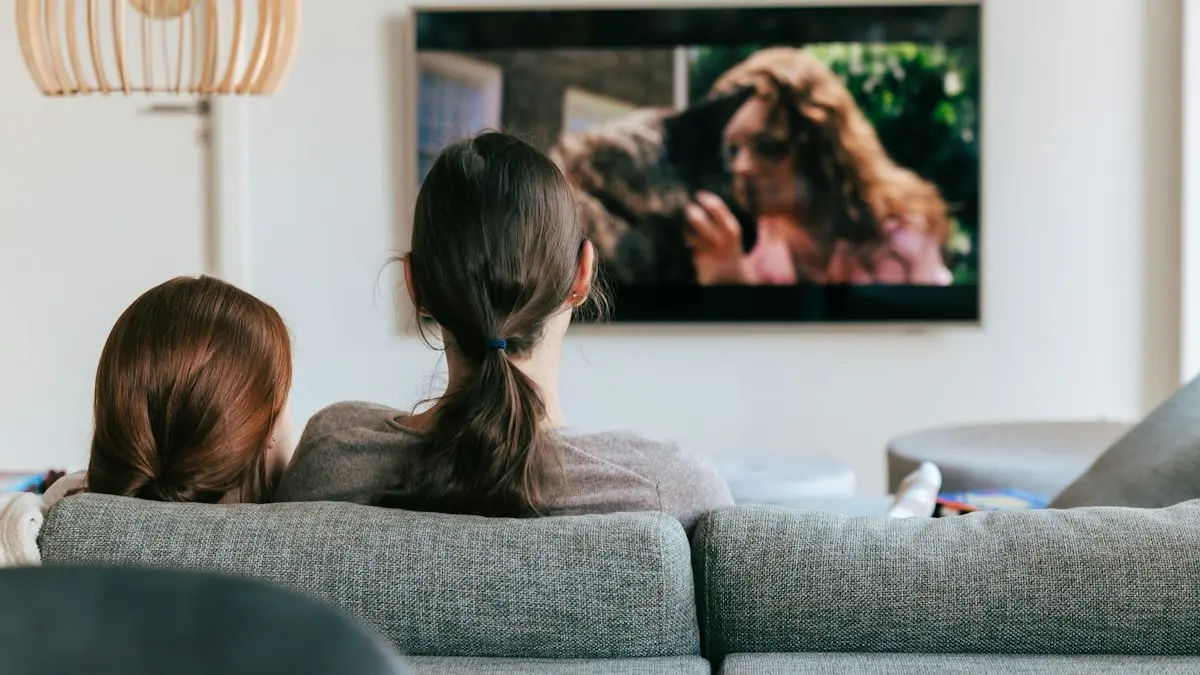 Televizora izvēle: izmērs, ekrāna tips un viedās funkcijas